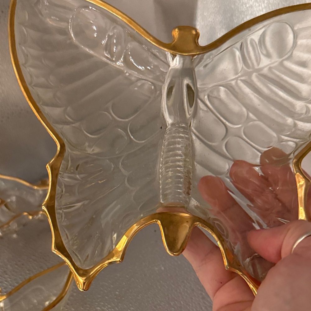 Vintage Jeanette Glass Butterfly shaped trinket dishes with gold painted trim - Picture 10 of 16